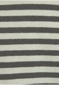 Baumwollstoff mit abwechselnd dunkelgrauen und weißen horizontalen Streifen, glatter Textur, gleichmäßig verteilten Linien und einem leichten Erscheinungsbild.