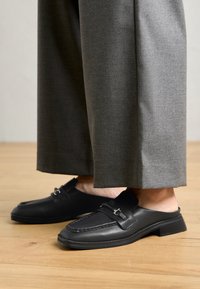 LEATHER - Mules - black