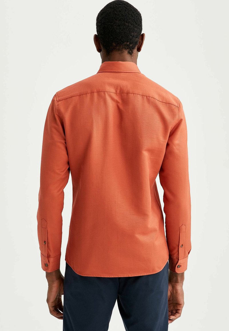 Herren Freizeithemden | DeFacto SLIM FIT Hemd orange - VK82046 Herren Freizeithemden | DeFacto SLIM FIT Hemd orange - VK82046