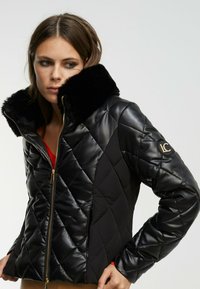 Thumbnail Image 7
