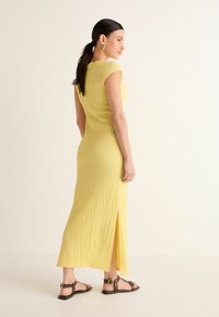 Next TEXTURED COLUMN REGULAR FIT - Jerseykjole - lemon yellow