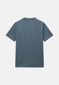 T-shirt a maniche corte di colore blu ardesia, realizzato in morbido cotone. Presenta un classico collo tondo e una schiena semplice senza motivi o dettagli.