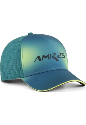 Blauw-groene verloop baseballpet met geperforeerde achterpanelen en zwarte "AMR 25" tekst op de voorkant.