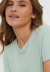 Vero Moda - T-shirt basic