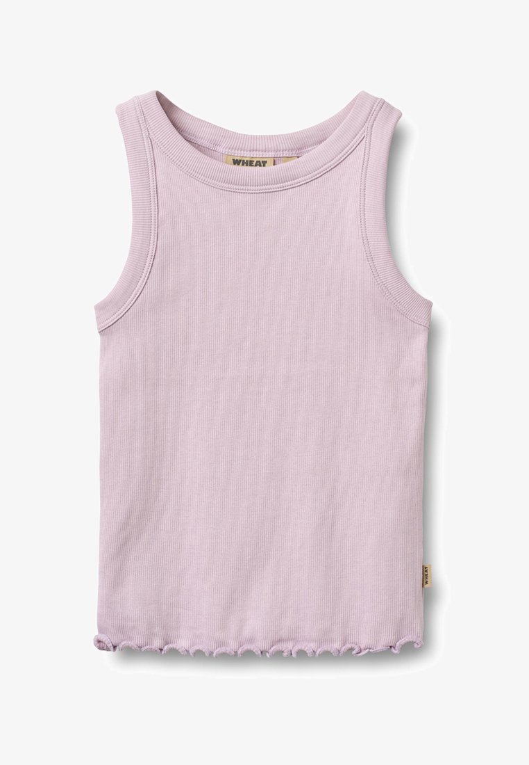 Débardeur côtelé sans manches en lavande clair avec encolure ronde et ourlet volanté, petite étiquette de marque sur la couture latérale.