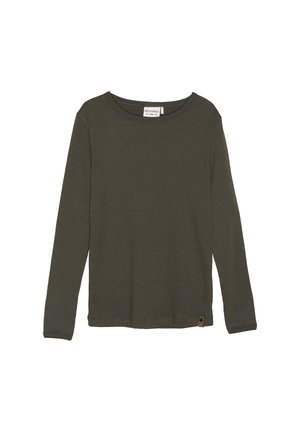 Mörk olivgrön långärmad ribbad tröja, rund halsringning, med en liten logotagg i nedre vänstra hörnet och strukturerad tyg.