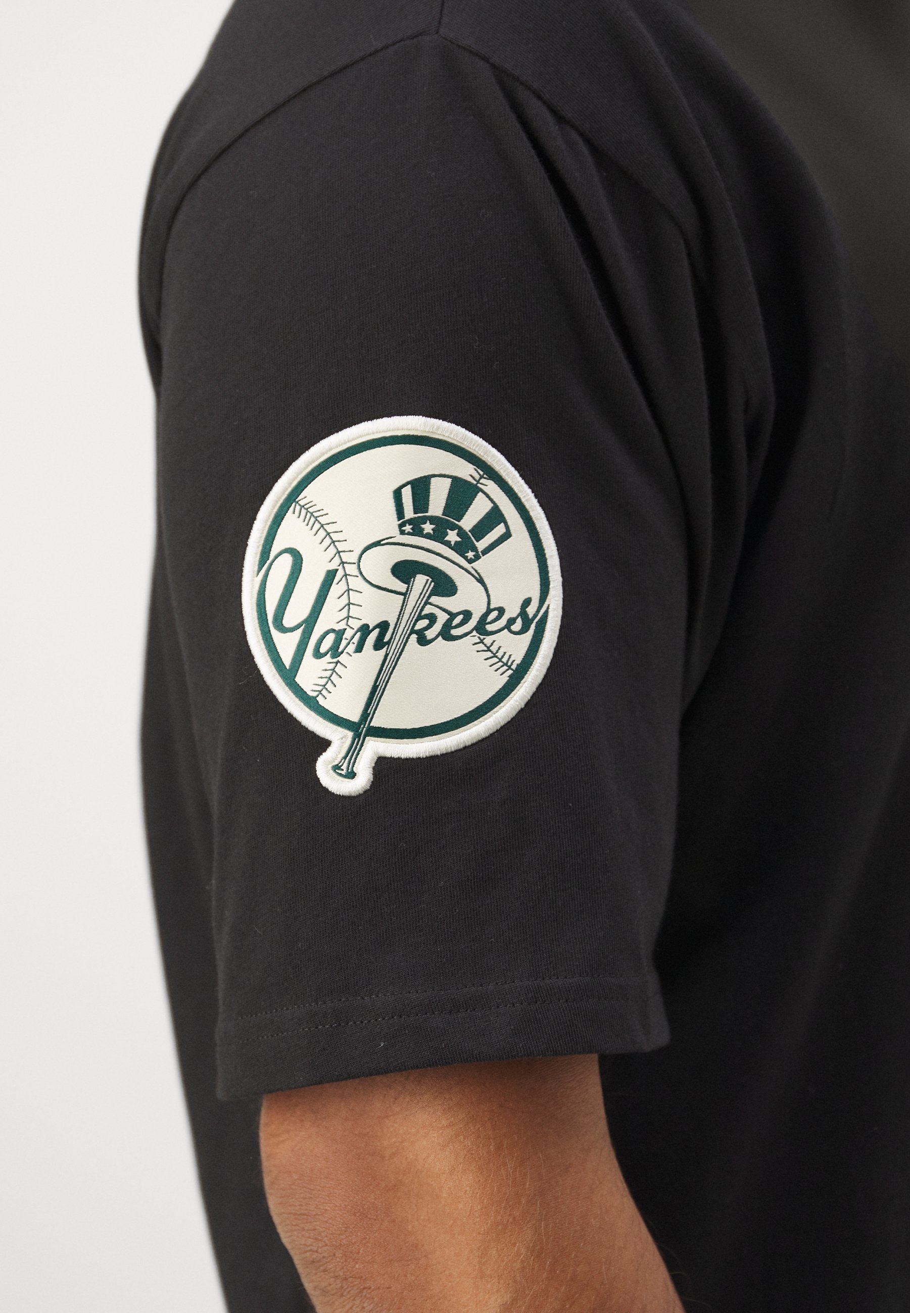 ☆New Era☆ LIGHTERA BOX LOGO T-SHIRT BLACK 14679789 New Era All-Over Logos 59Fifty MLB Fitted Hat – Extra Butter