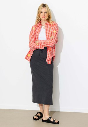 Promod, CHEMISE BRODÉE À CARREAUX - Chemisier - carreaux multicolores
