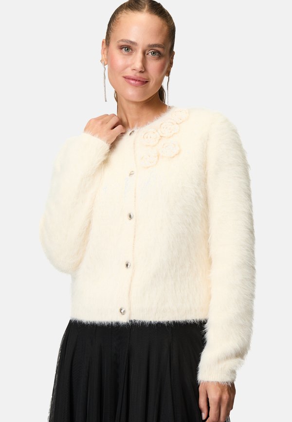 MIT BLUMEN - Strickjacke - eggnog