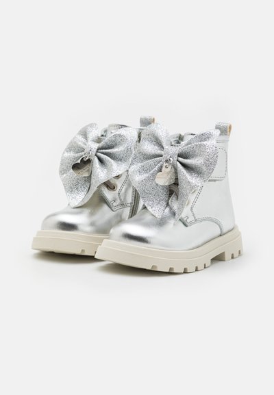Monnalisa ANFIBIO CON FIOCCO - Snørestøvletter - argento