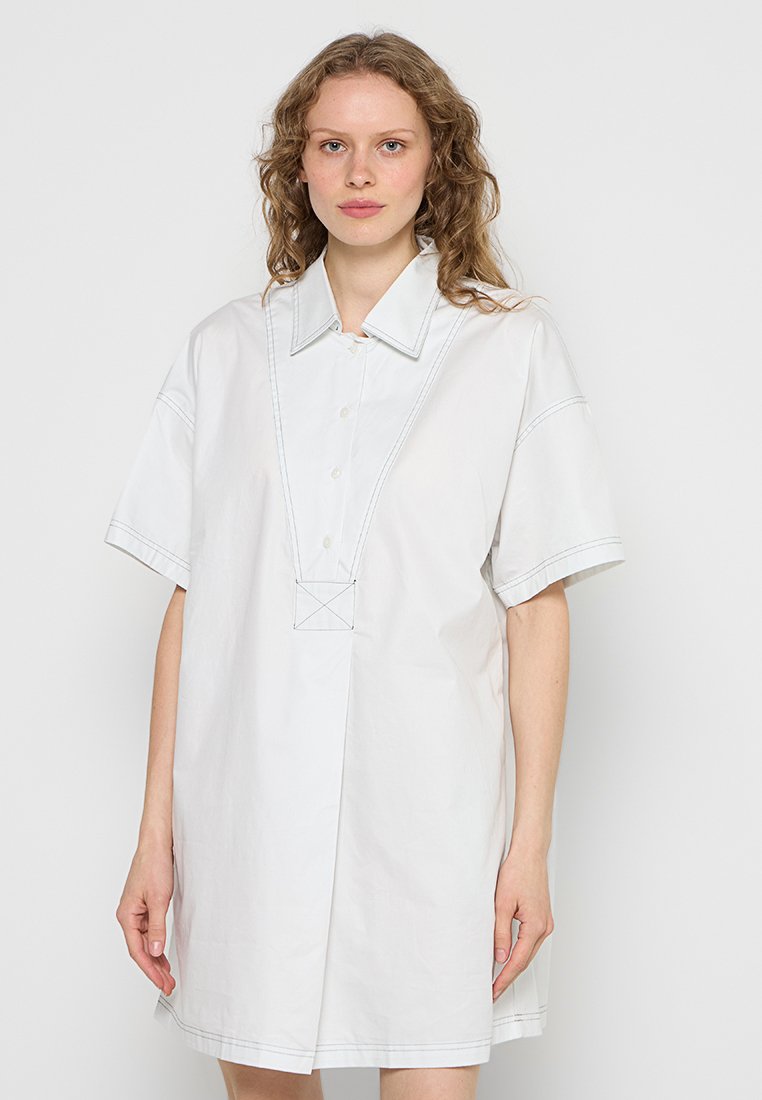 Calvin Klein Jeans Blousejurk wit Calvin Klein Jeans Blousejurk wit