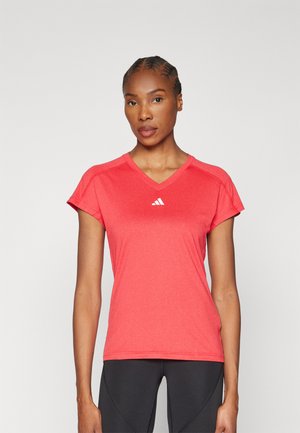 T-shirt de sport - pure ruby/white