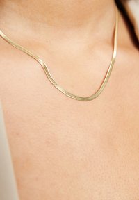 JOANNA FLAT SNAKE CHAIN NECKLACE - Halsband - gold-coloured