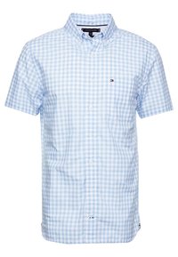 Camicia a maniche corte con bottoni in tessuto di cotone a fantasia check blu chiaro, dotata di taschino sul petto e un piccolo logo decorativo.