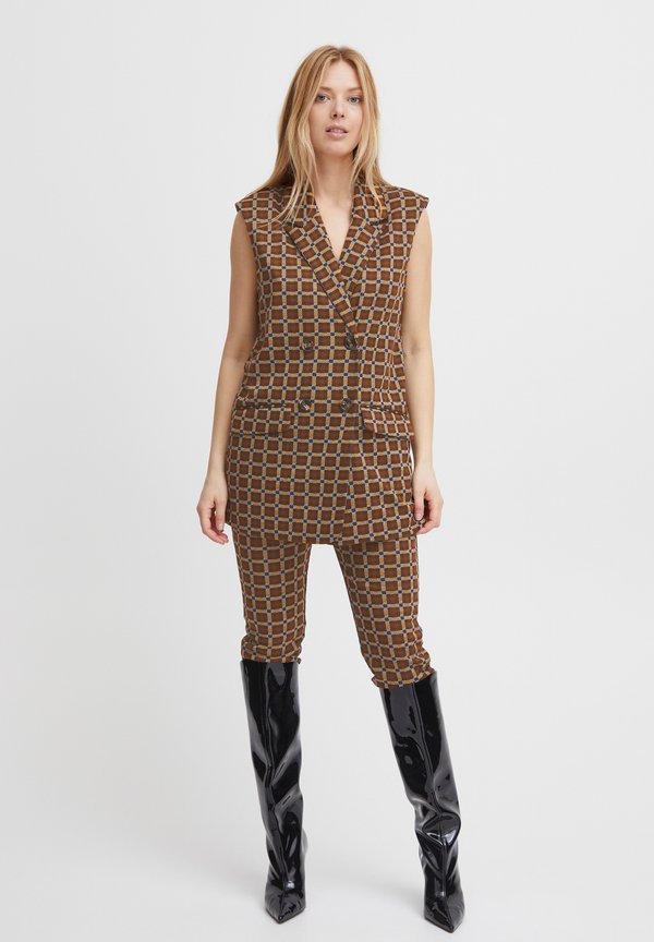 BYROWAN - Waistcoat - monks robe mix4