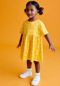 Next TEXTURED REGULAR FIT - Jerseyklänning - yellow