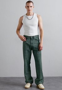 MM6 Maison Margiela PANTS POCKETS - Jeans Relaxed Fit - green