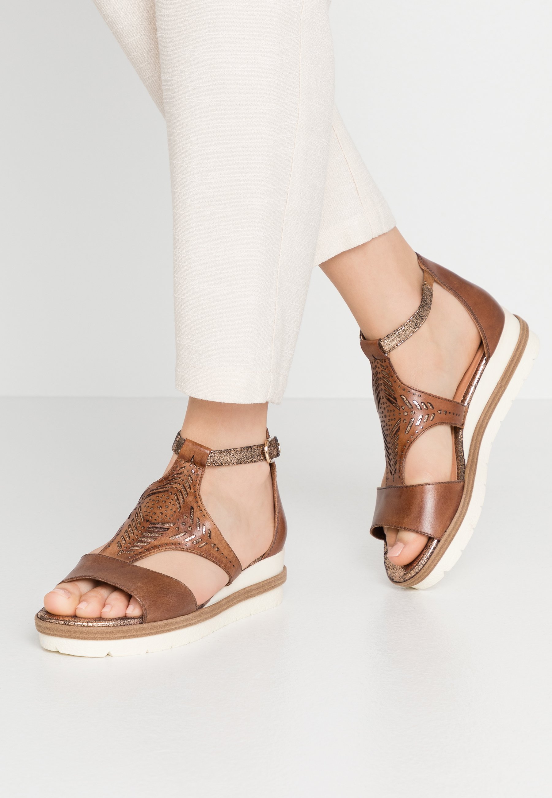 training shoes for flat feet