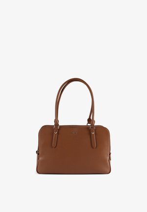 Borsa a mano in pelle marrone con due tracolle, forma rettangolare, chiusura a zip e discreti dettagli in metallo dorato. Superficie liscia e strutturata.