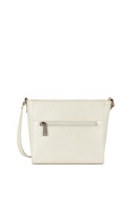 Sac bandoulière en cuir crème avec une finition texturée, comportant une poche zippée à l'avant et une sangle ajustable et fine. Design minimaliste et couleur neutre.