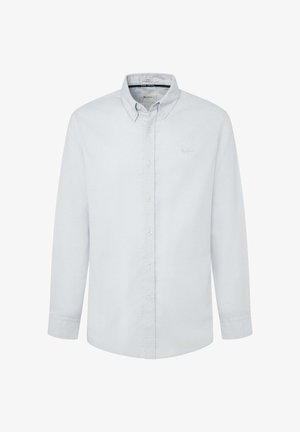 Svijetloplava košulja dugih rukava na dugmad izrađena od pamuka s uspravnim ovratnikom i suptilnim logotipom na prsima; sadrži bijele dugmadi.