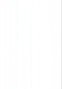 Kaks last, üks poiss ja üks tüdruk, kõnnivad koos õues puu ja rohu lähedal, naeratades ja käest kinni hoides.