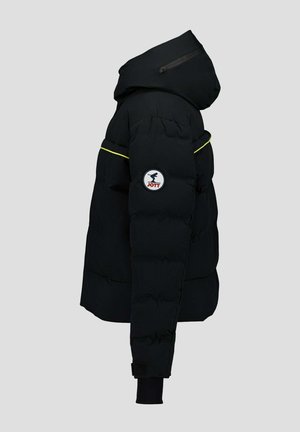 Giacca imbottita nera con cappuccio, con toppa logo sul braccio, piping giallo come dettaglio e polsini elastici per una calzata aderente.