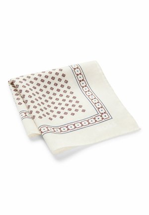 Pochet - open white eleven