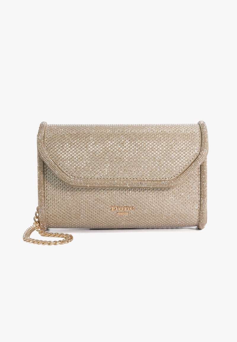 Gouden clutch met een textuur oppervlak, voorzien van een klepafsluiting, een kettinghengsel en een logo dat op de voorkant is geperst.