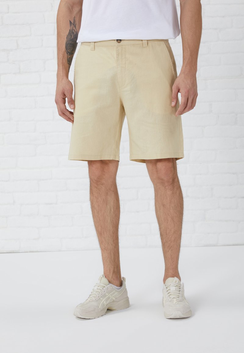 Pier One - Shorts - tan, Vergroten