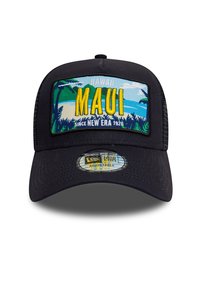 Schwarze verstellbare Kappe mit einem bunten gestickten Patch. Enthält den Text "HAWAI'I MAUI", ein tropisches Design und einen gebogenen Schirm. Texturiertem Stoff und Netzrücken.
