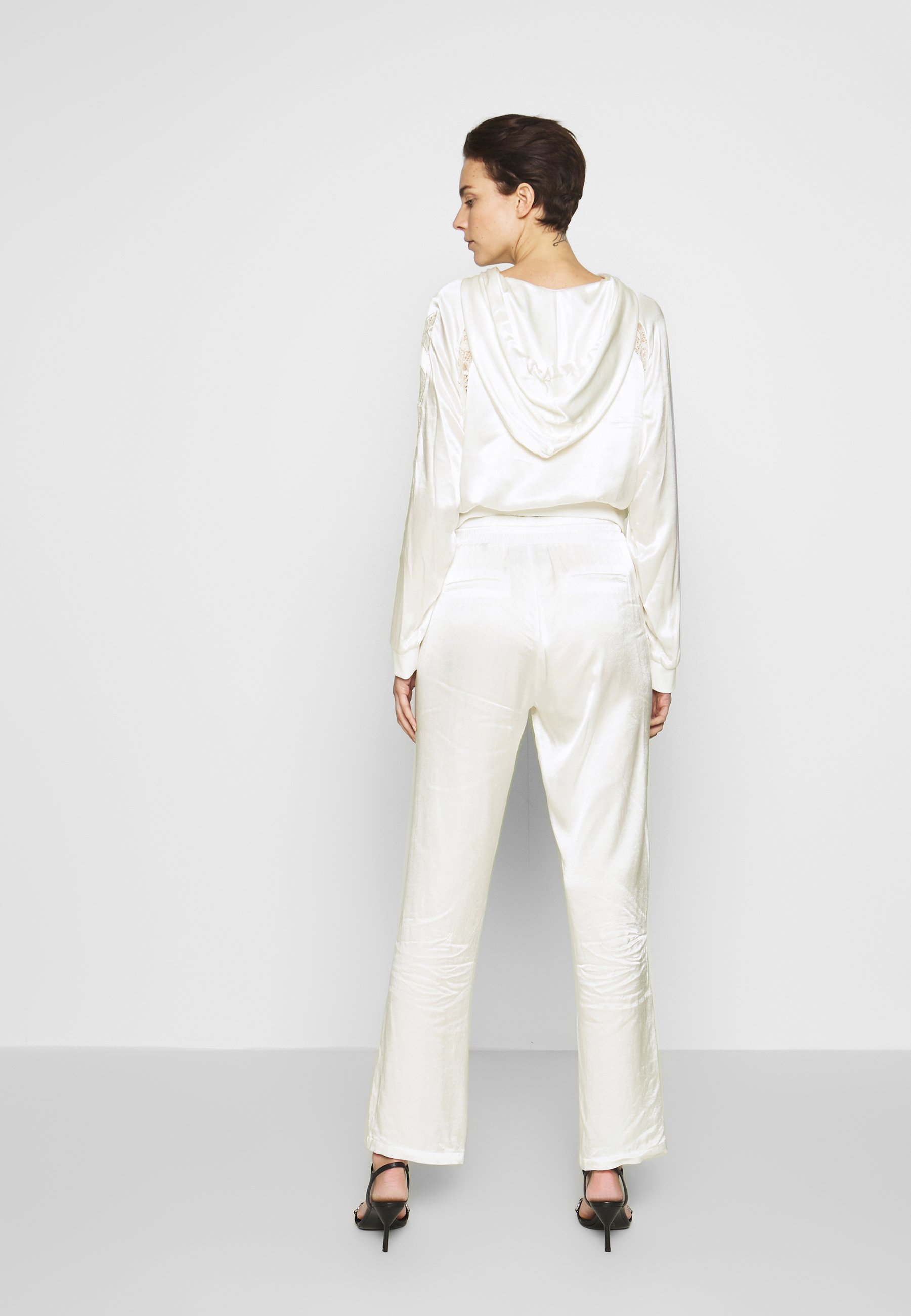 The Kooples TROUSERS Pantalones ecrucrema Zalando.es The Kooples Camisa ecrucrema Zalando.es