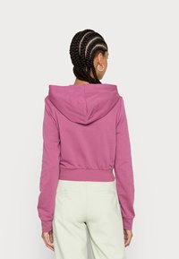Even&Odd Camisola com fecho - berry