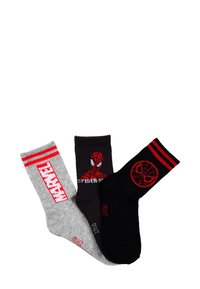 Drei Paar Socken: grau mit rotem "MARVEL"-Logo, schwarz mit Spider-Man-Motiv und schwarz mit rotem Spinnennetz-Design und Streifen.