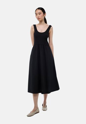 Monoprix, Robe pull - noir
