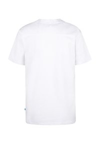 Tricou alb, cu mânecă scurtă, din bumbac. Design simplu, neornat, cu guler rotund. Are o etichetă mică albastră pe partea stângă.