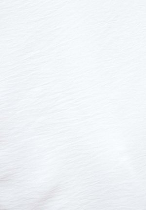 Tissu blanc texturé avec un motif en vagues subtil, léger, surface lisse et aspect doux. Convient à diverses applications.