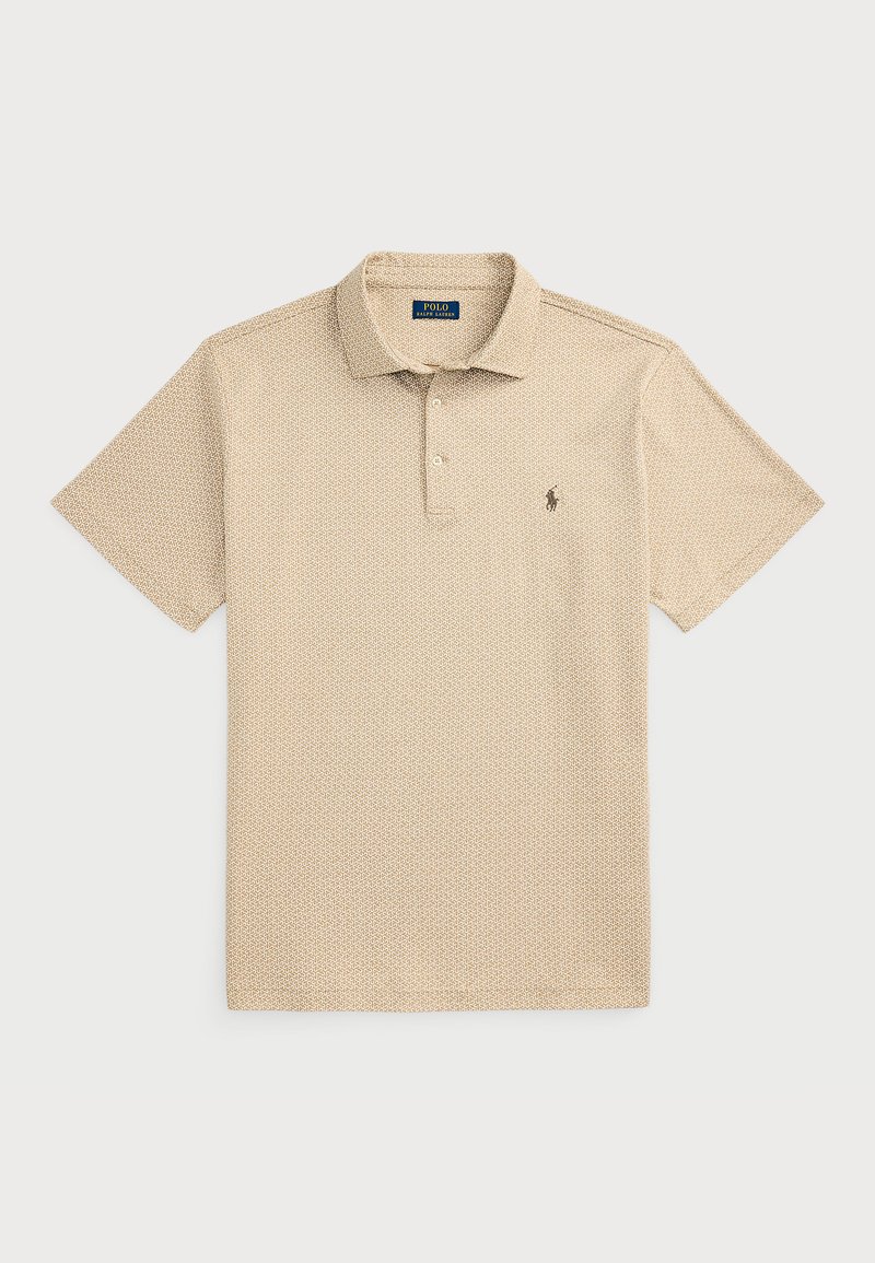 Beige polo-skjorte med et subtilt geometrisk mønster, korte ermer, tre-knapps knapplacket og en liten brodert logo på brystet.