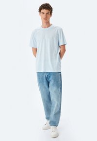 Koton - T-shirt basic