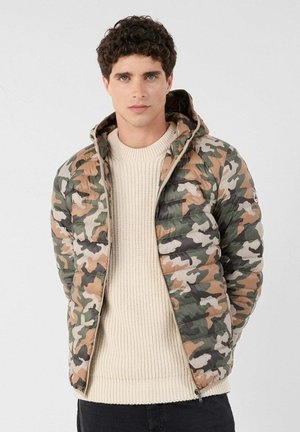 Chaqueta de plumas - marron