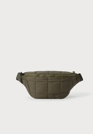 PADDED LOGO BUM BAG UNISEX - Ledvinka - army