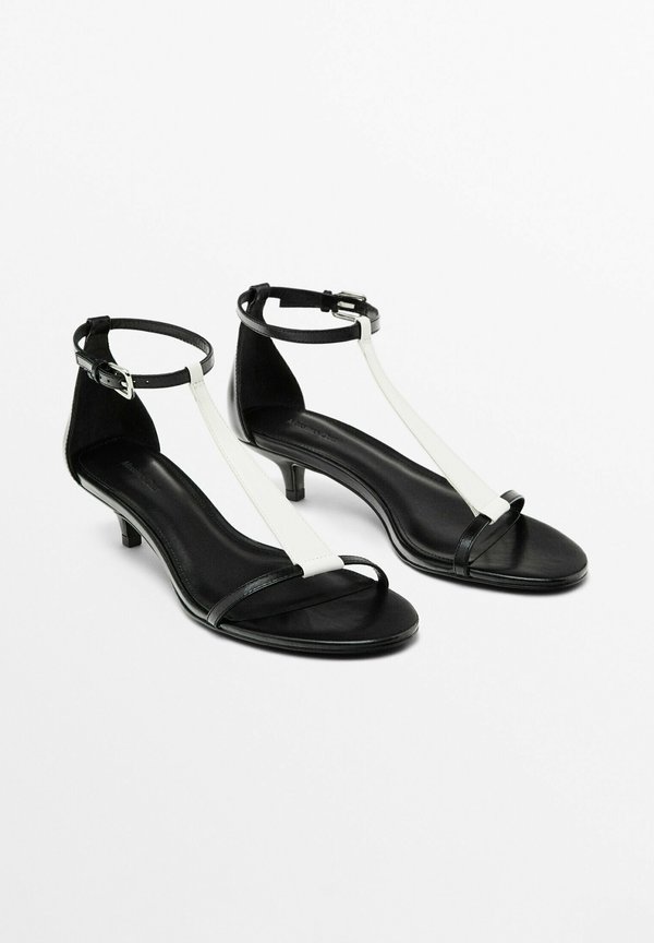 STRAPPY - Sandals4
