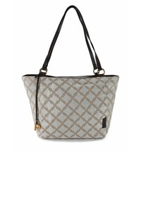 Tote bag met een geometrisch beige en grijs patroon, textielstof, bruine leren hengsels en accenten van goudkleurig hardware.