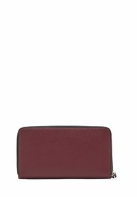 Portafoglio rettangolare in pelle bordeaux con zip circonferenziale, superficie texturizzata e zip in argento su sfondo bianco.