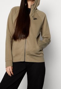 Nike Sportswear Luvtröja - olive