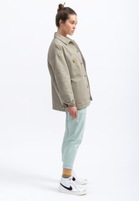 KAFT CREAPUS - Giacca di jeans - concrete
