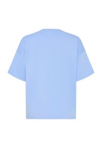 T-shirt a maniche corte, vestibilità comoda, di colore azzurro chiaro, realizzata in tessuto morbido con una texture liscia; presenta una scollatura rotonda e un orlo dritto.