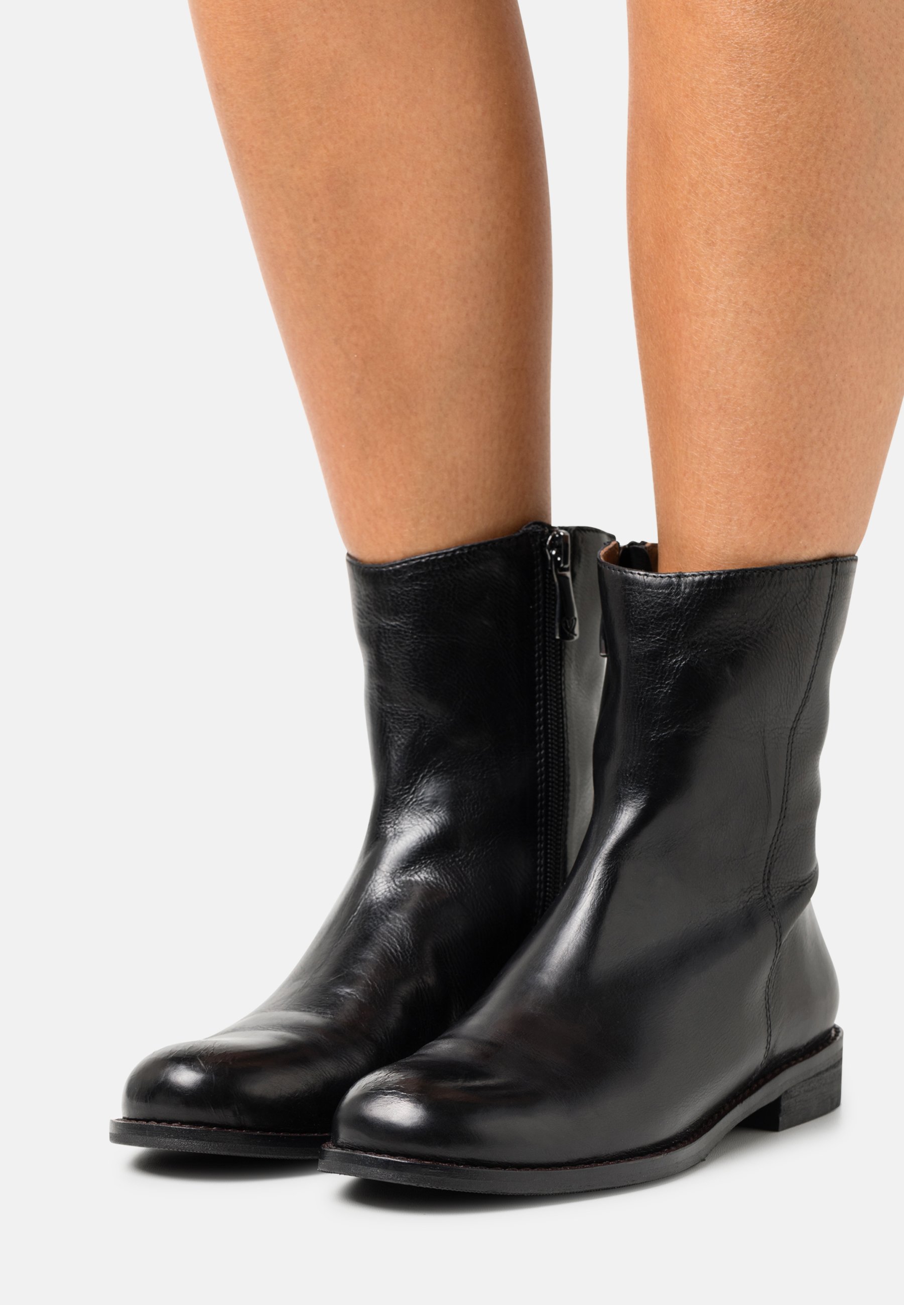 Everybody AVOCADO - Korte laarzen - ginger black/zwart - Zalando.nl