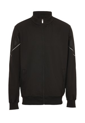 Sort zip-jakke i blødt stof, med høj krave, to sidelommer, ribbede cuffs og subtile hvide detaljer på skuldrene.