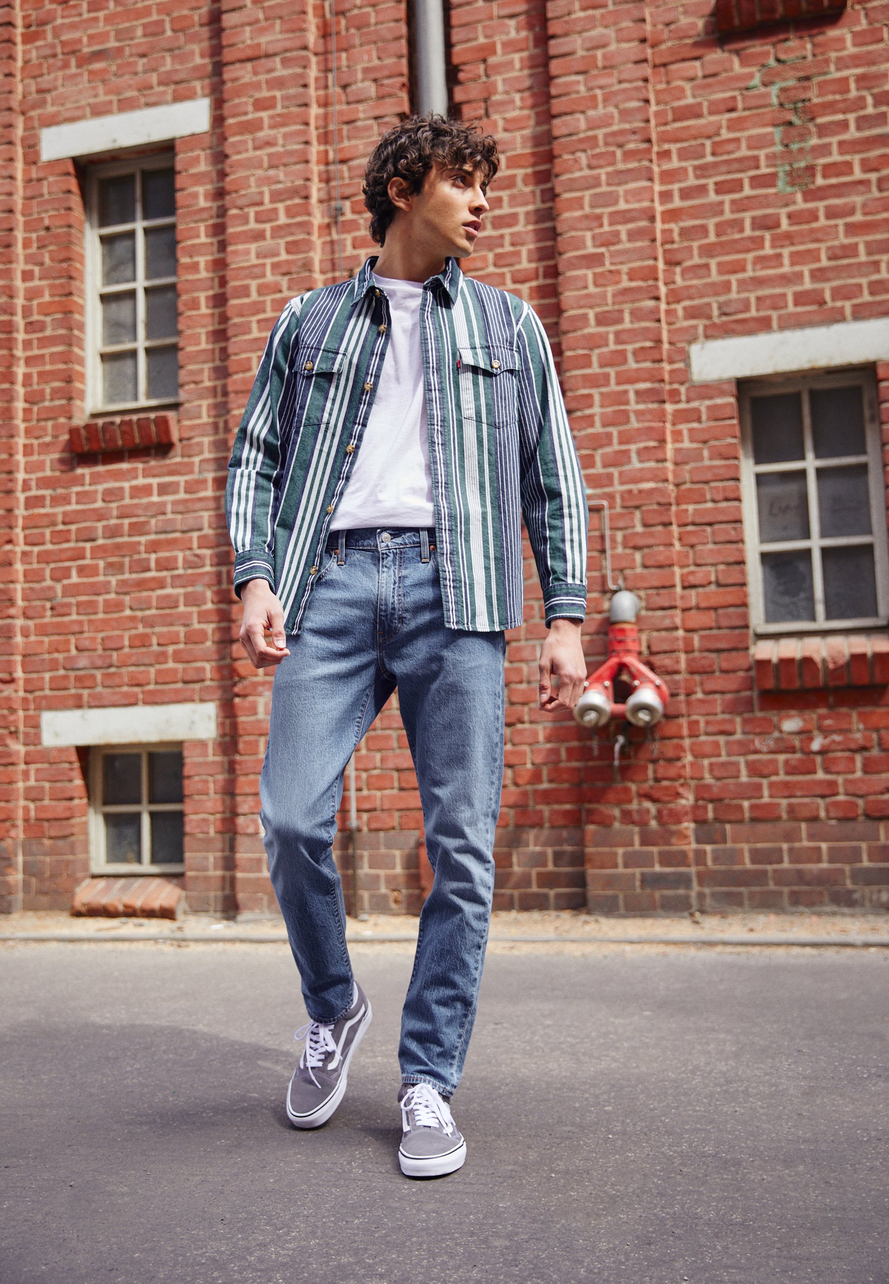ozon Minachting een experiment doen Levi's® TAPER - Slim fit jeans - light indigo worn in/blauw denim/bluedenim - Zalando.nl ozon Minachting een experiment doen Levi's® TAPER - Slim fit jeans - light indigo worn in/blauw denim/bluedenim - Zalando.nl